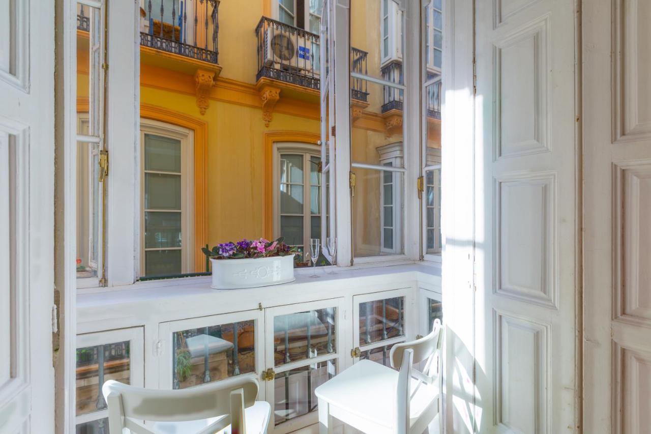 Puerta De Larios: Central Three-Bedroom Apartment With Balconies And Patio Малага Екстер'єр фото