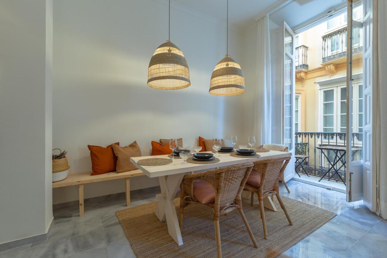 Puerta De Larios: Central Three-Bedroom Apartment With Balconies And Patio Малага Екстер'єр фото