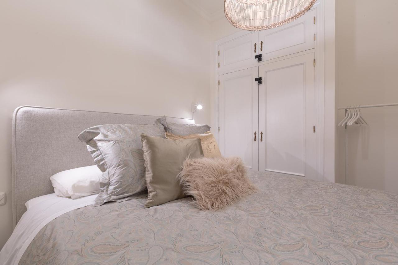 Puerta De Larios: Central Three-Bedroom Apartment With Balconies And Patio Малага Екстер'єр фото