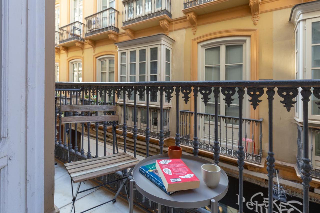 Puerta De Larios: Central Three-Bedroom Apartment With Balconies And Patio Малага Екстер'єр фото
